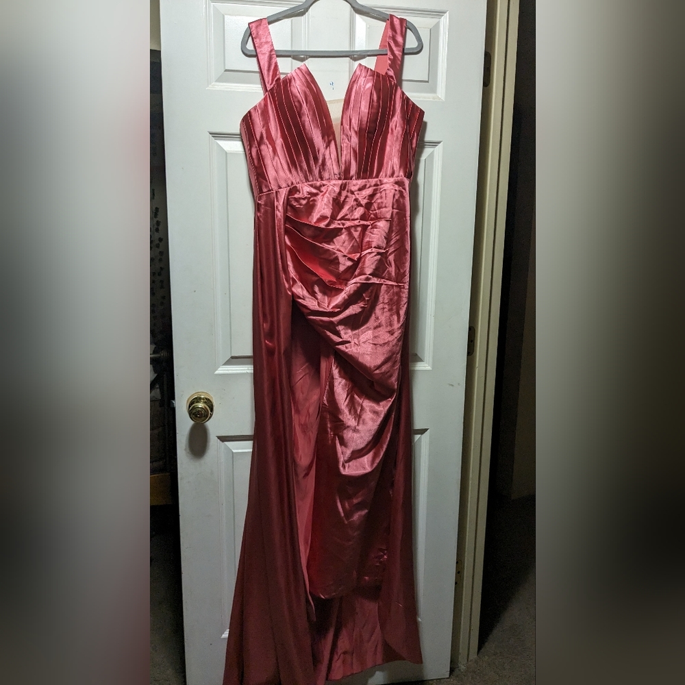 Gorgeous PInk/Coral Prom Dress!